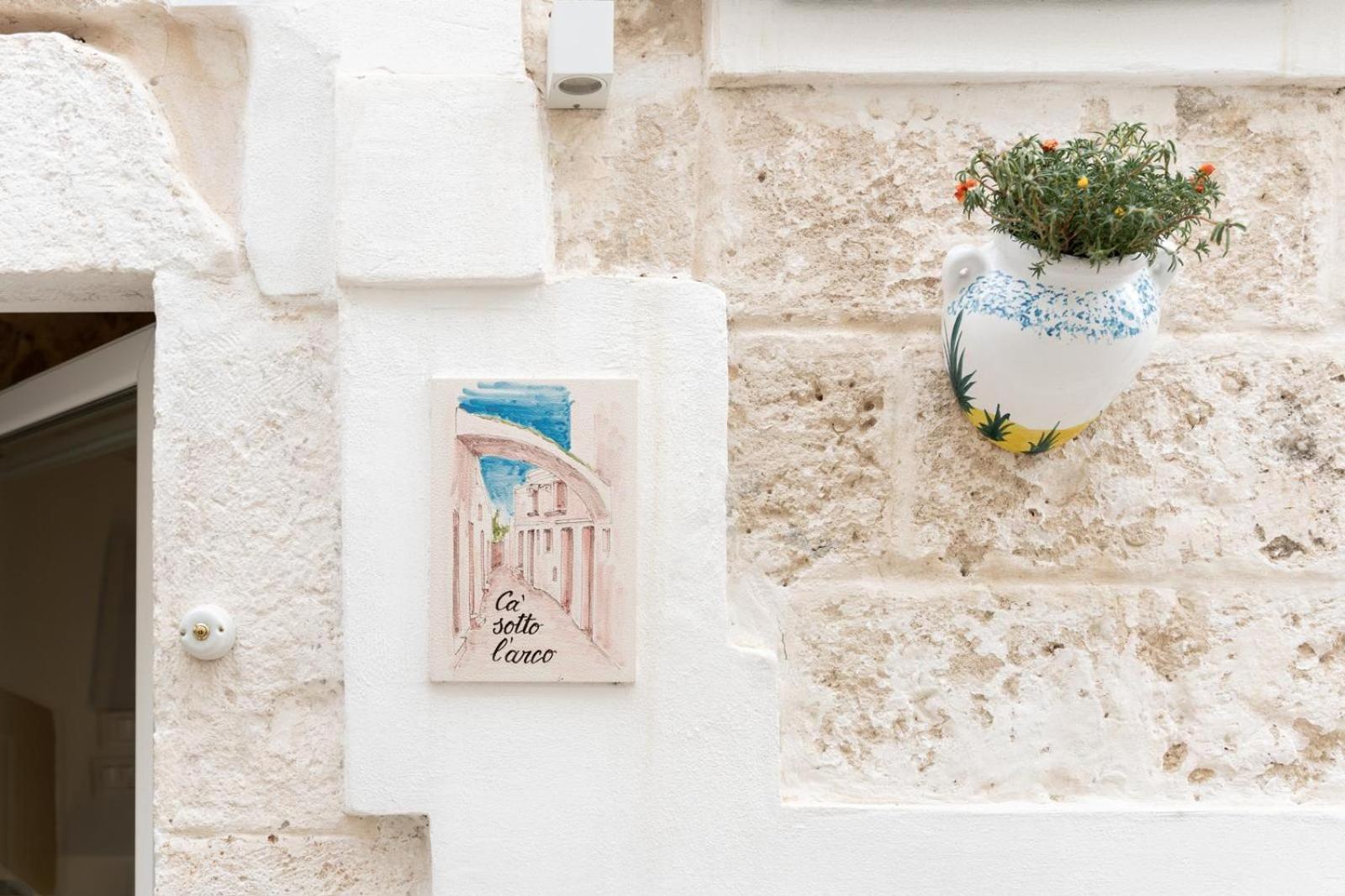 Bed and Breakfast Ca Sotto L'Arco Ostuni Exterior foto